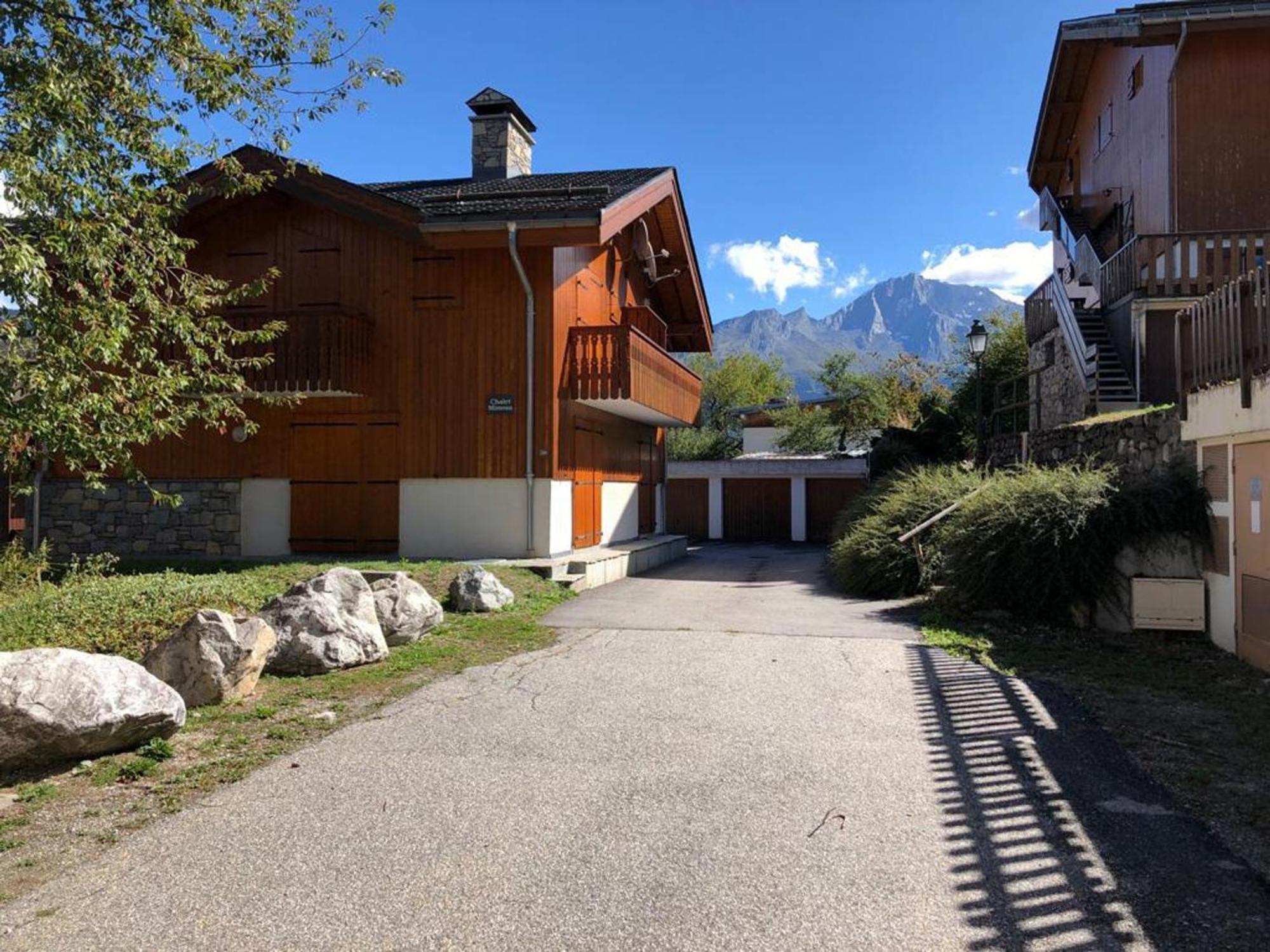 Chalet Familial Cosy Pour 8 Pers. Pres Des Pistes Et Commodites A Courchevel Le Praz - Fr-1-568-44 Villa Exterior photo